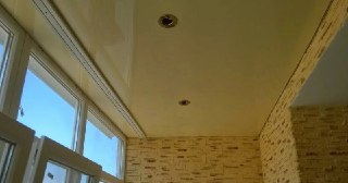 Натяжной потолок на балкон Кинель, цена 6143 руб.